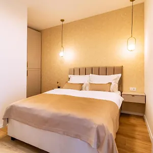 https://apartment-palace-center.splithotels.org